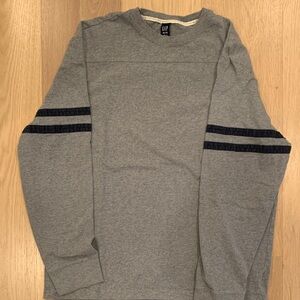 GAP Men’s Cotton Gray Long- sleeved Pullover Shirt with Navy Accents on sleeves
